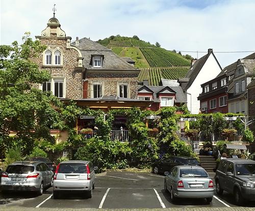 Übernachten Sie im Mosel-Hotel Feiden in Ediger Eller